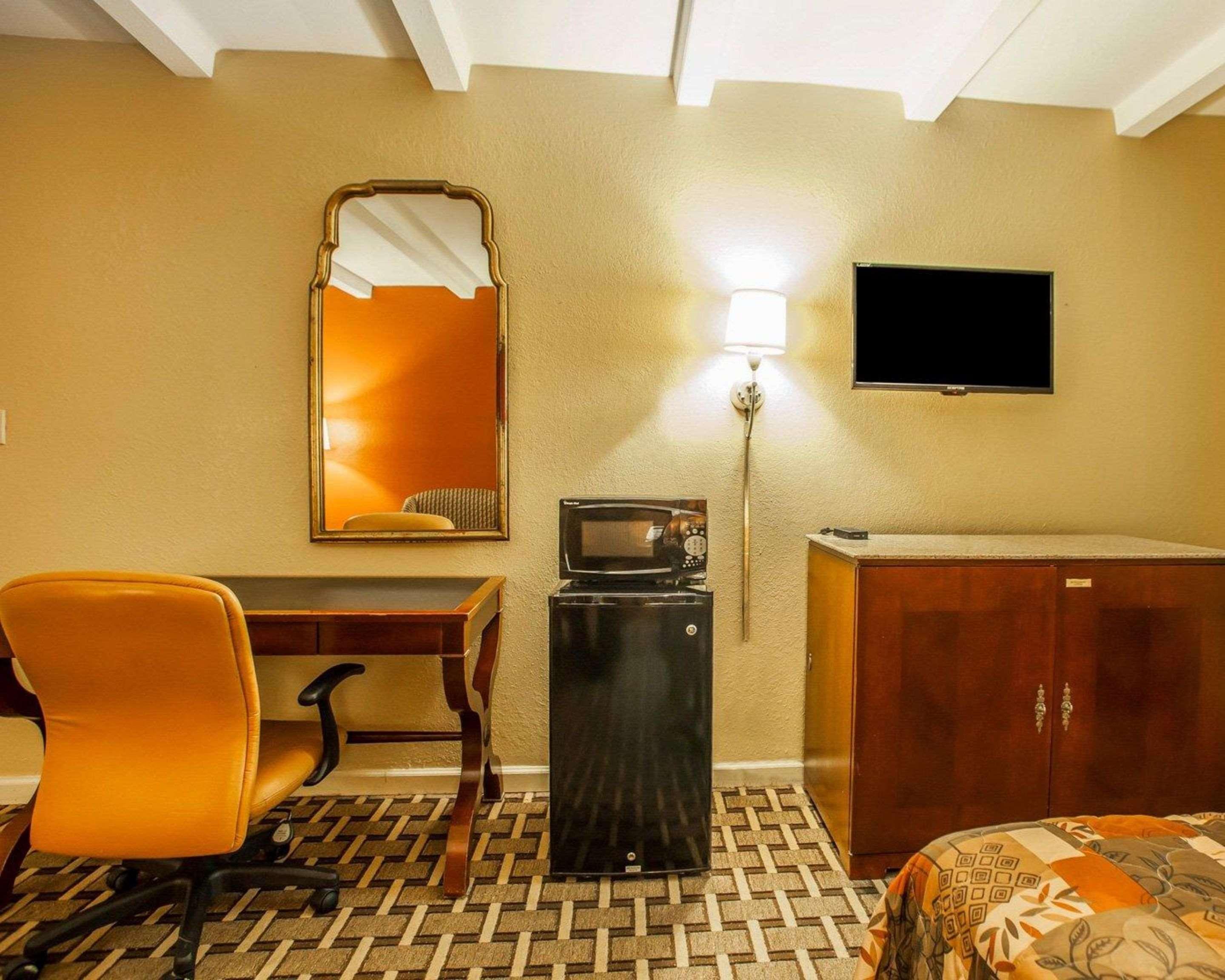 Rodeway Inn Nashville Airport Экстерьер фото