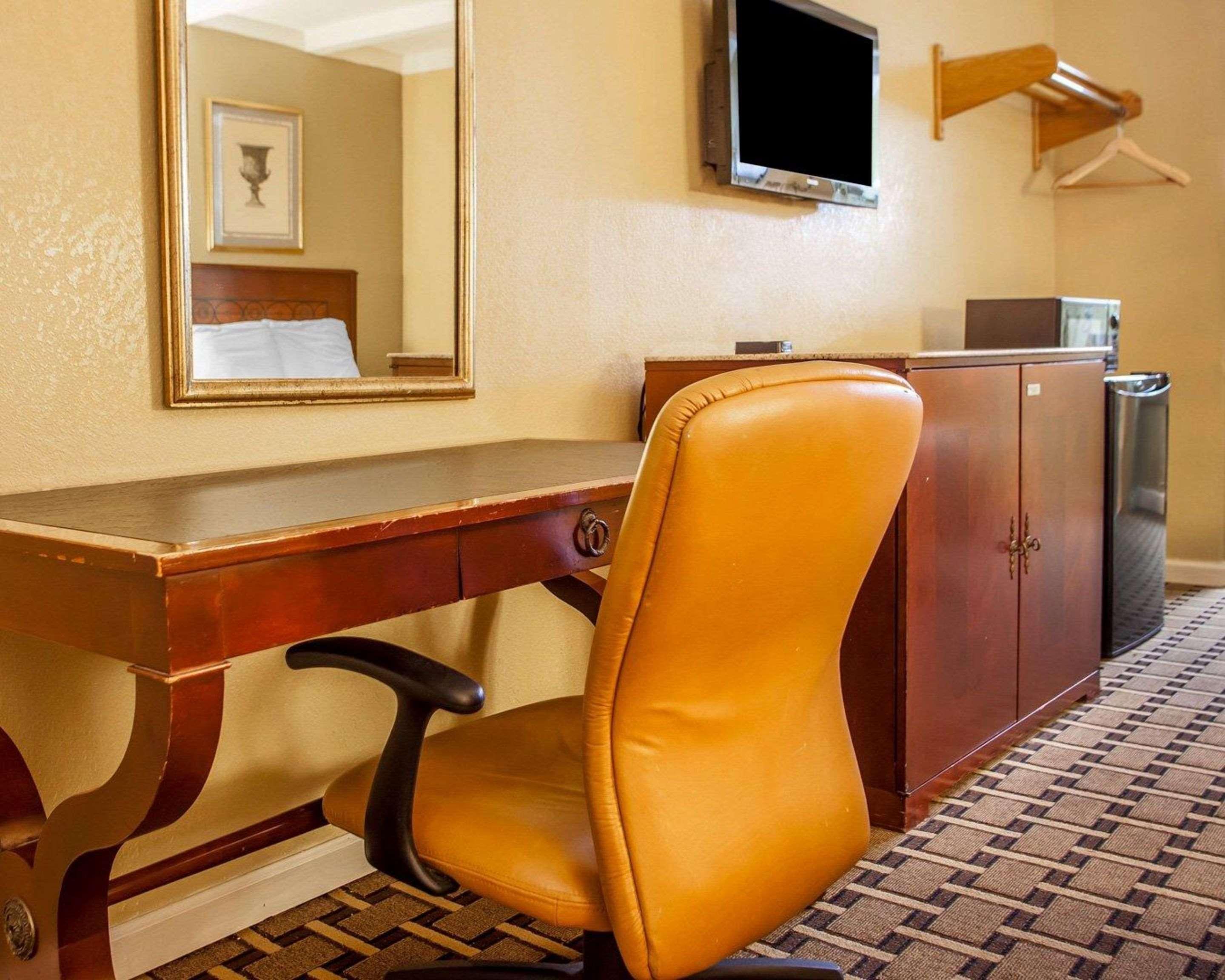 Rodeway Inn Nashville Airport Экстерьер фото