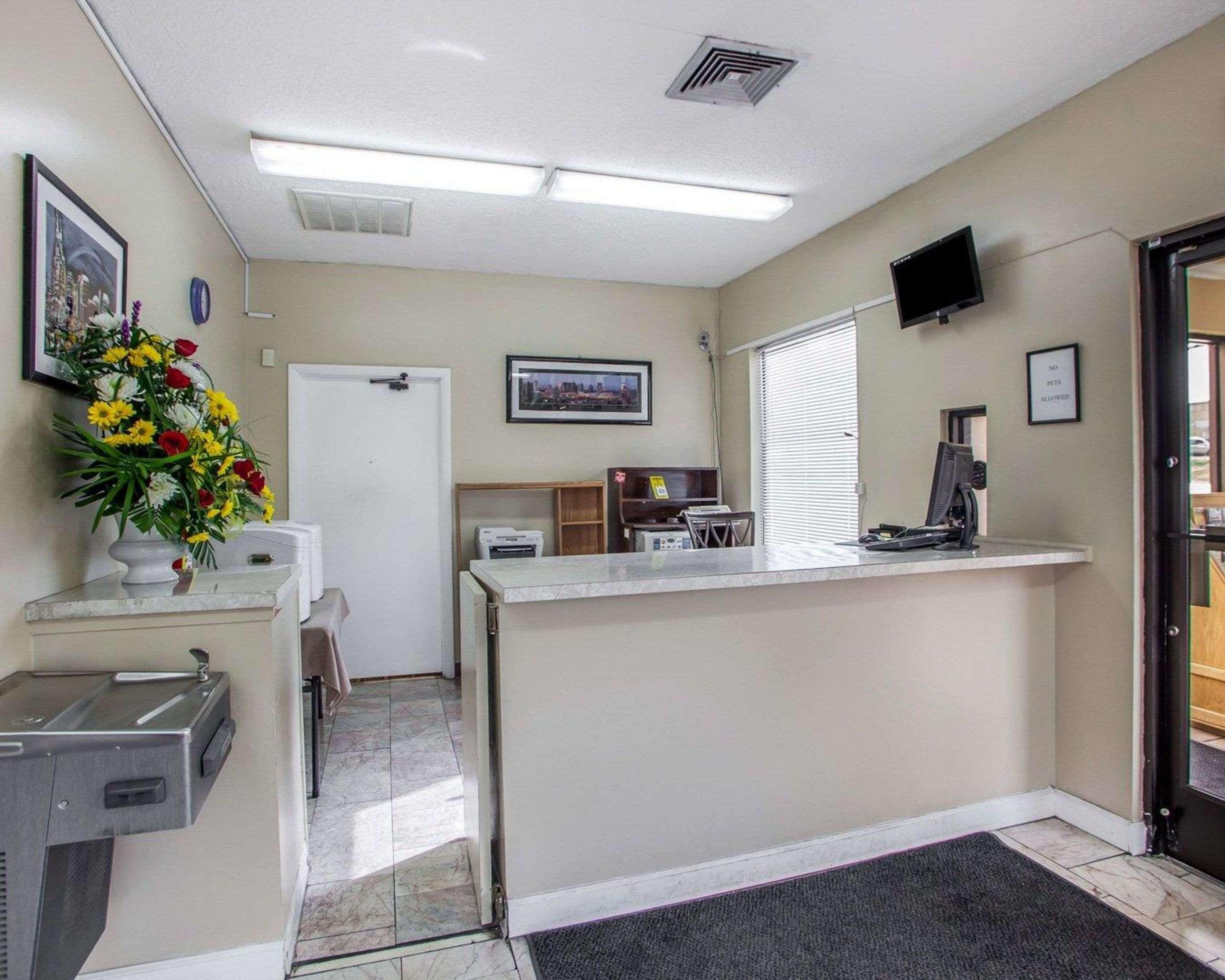 Rodeway Inn Nashville Airport Экстерьер фото